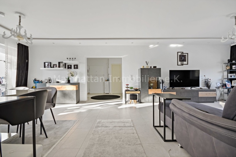 Frankfurt am Main - Modernisierte 4 Zimmerwohnung - Wohnqualität die man spürt...